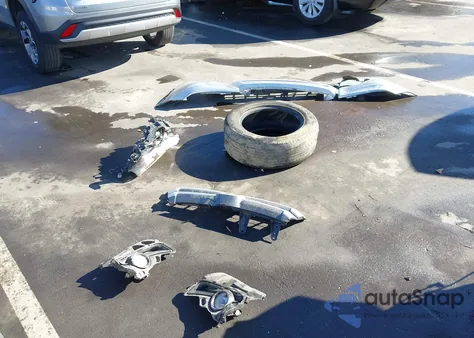 2018 Toyota Highlander Le Plus from USA, damaged, VIN 5TDBZRFH0JS908298